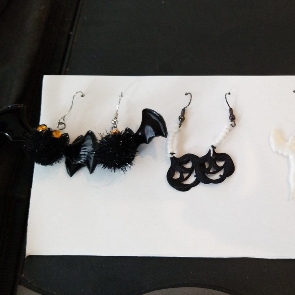 Lot of Halloween Earrings